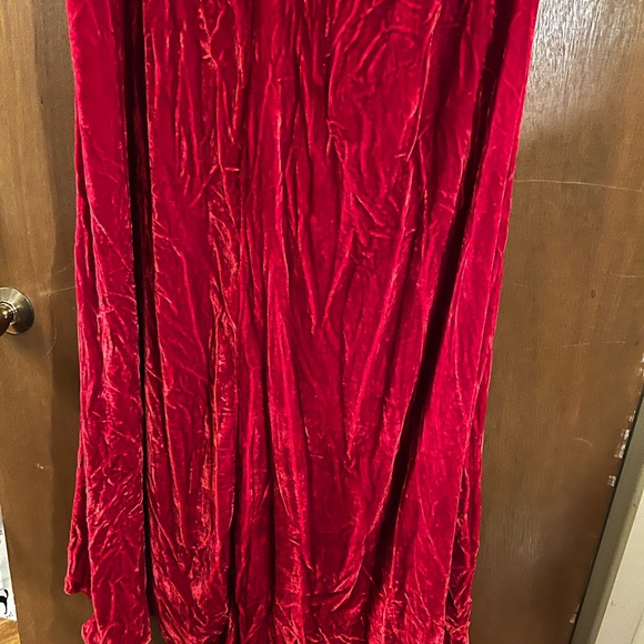 ModCloth 1930’s Captivating Charisma Red Velvet Maxi Formal Dress New NWT - Picture 6 of 6